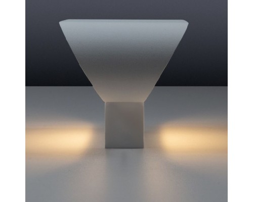 Настенный светильник Lucciola A1429AP-1WH Arte Lamp Настенный светильник Lucciola A1429AP-1WH Arte Lamp