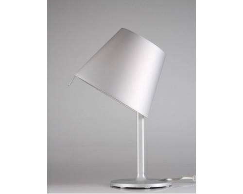 Интерьерная настольная лампа Melampo 0710010A Artemide Интерьерная настольная лампа Melampo 0710010A Artemide