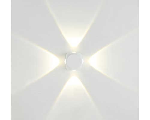 Настенный светильник CROSS IL.0014.0016-4 WH Imex Настенный светильник CROSS IL.0014.0016-4 WH Imex