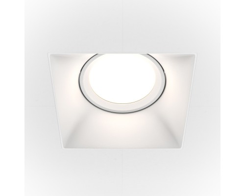 Точечный светильник Dot DL042-01-SQ-W Maytoni Точечный светильник Dot DL042-01-SQ-W Maytoni