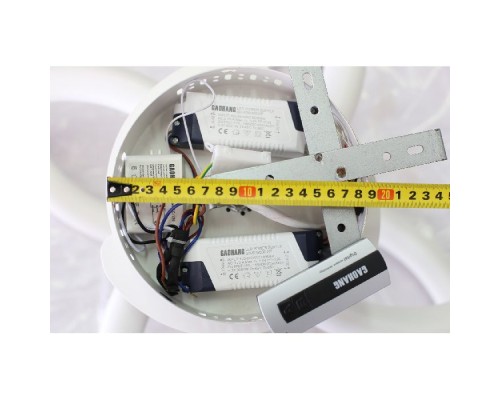 Потолочная люстра Rivale OML-02807-88 Omnilux Потолочная люстра Rivale OML-02807-88 Omnilux