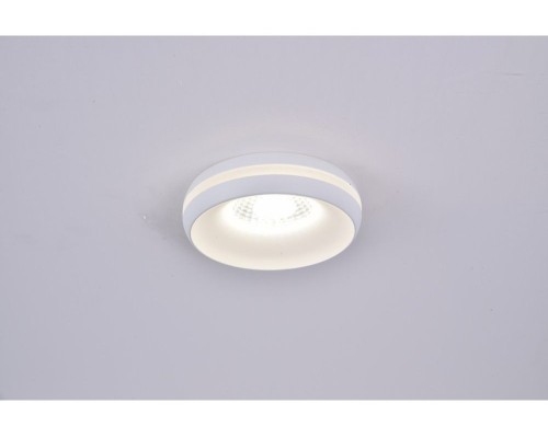 Точечный светильник Genova OML-102809-06 Omnilux Точечный светильник Genova OML-102809-06 Omnilux