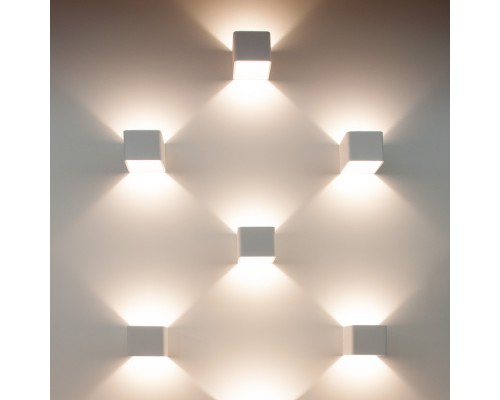 Настенный светильник Corudo MRL LED 1060 белый Elektrostandard