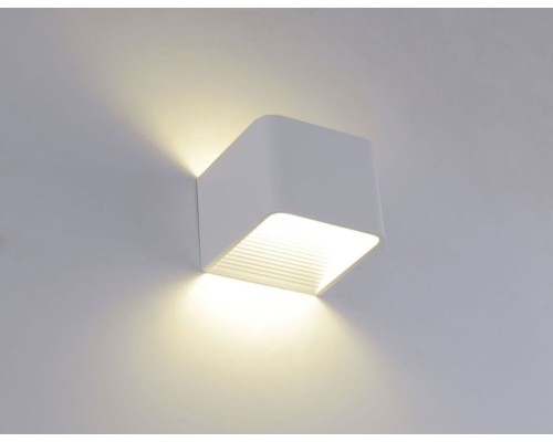 Настенный светильник Clt 010 CLT 010W100 WH Crystal Lux