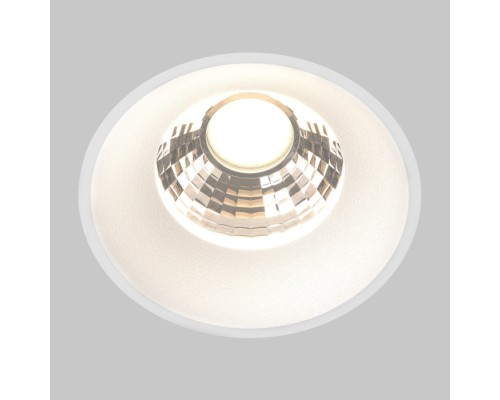 Точечный светильник Round DL058-12W3K-TRS-W Maytoni
