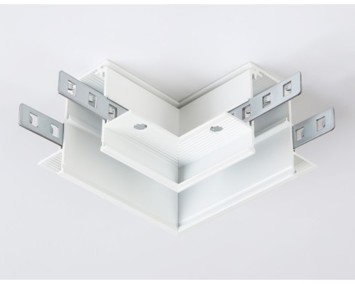 Соеденитель угловой Track System GL3352-9.5 Ambrella