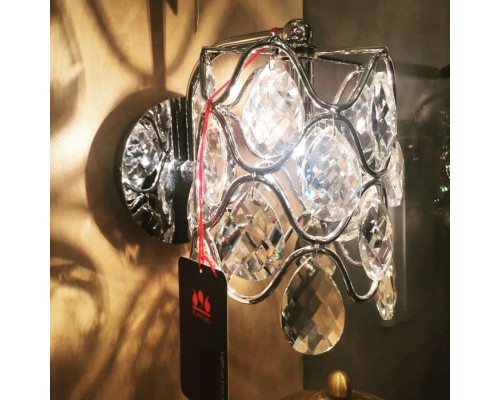 Бра Nikon MB103910-1A chrome/clear Illuminati