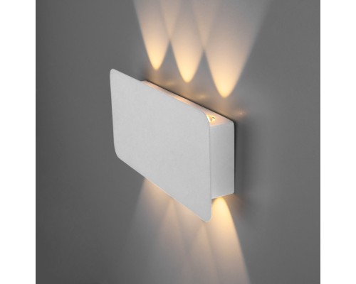 Настенный светильник Angle 40138/1 LED белый Elektrostandard